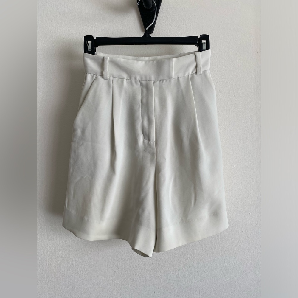 Aritzia Babaton Anay Bermuda Short XXS
